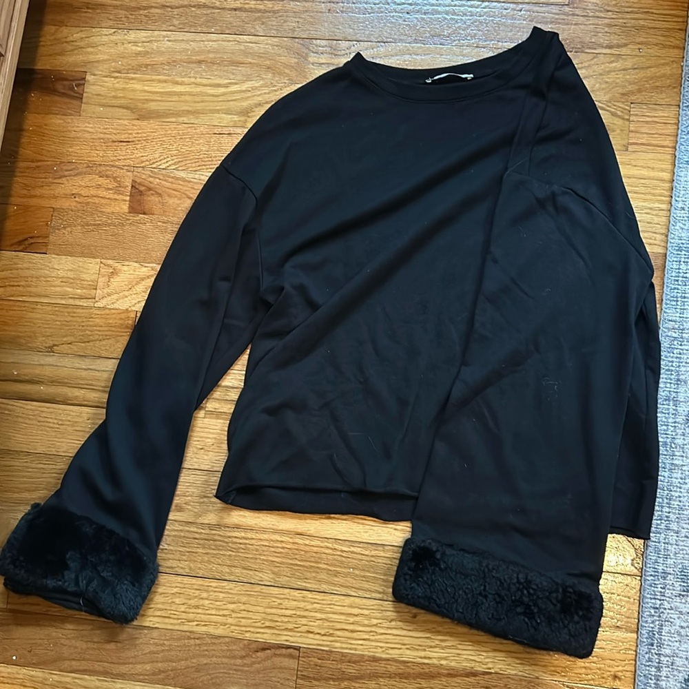 fur wrist sweater